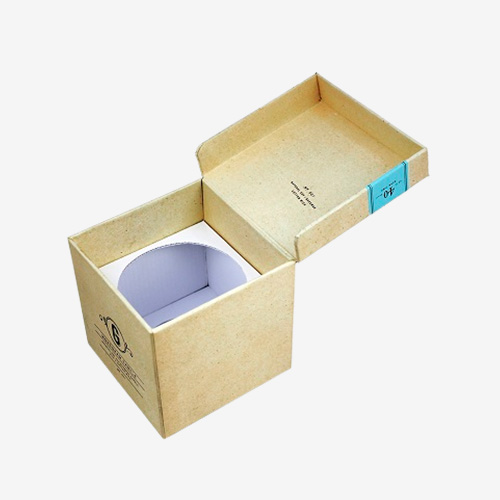 candle packaging with inserts